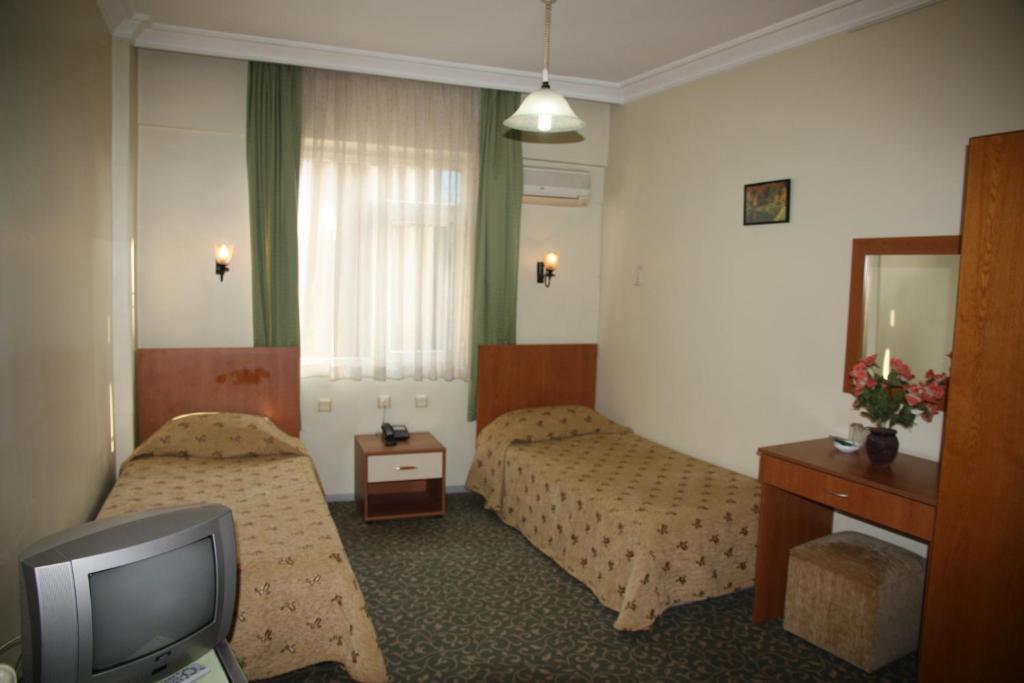 Maltepe Grand Hotel Istanbul Zimmer foto